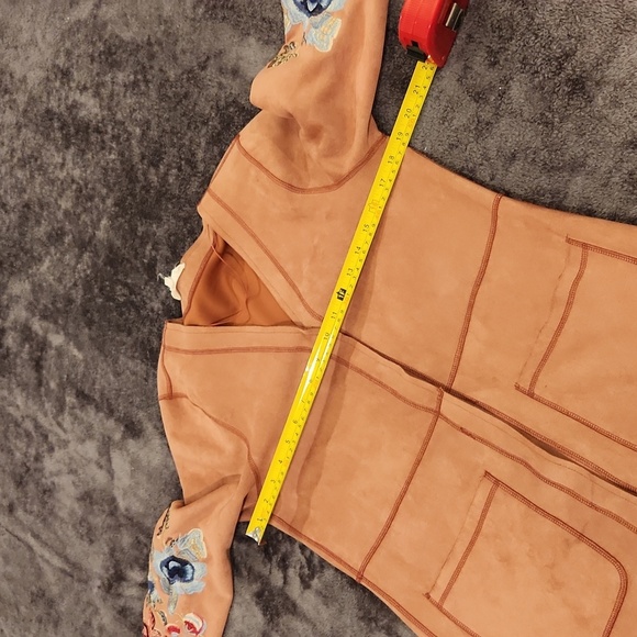 Peachish-pink Solitaire jacket with beautiful embroidered arm detail size M! - Picture 6 of 8
